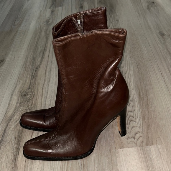 BCBGMaxAzria Dark Brown Heeled Boots - Picture 1 of 5